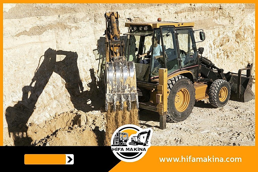 Lastikli Ekskavatör Antalya